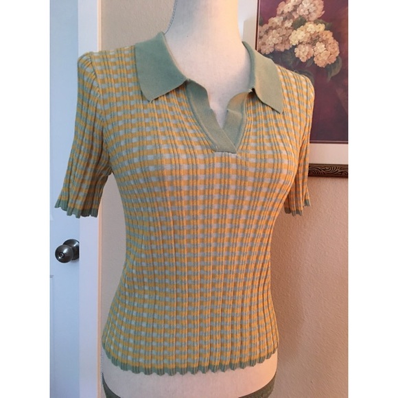 ☘️🍃 Super cute, retro, vintage-looking, stretchy polo top. Like new! EUC - Picture 1 of 8